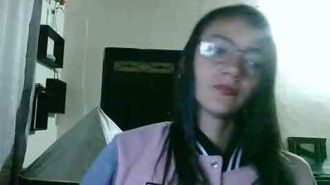 elizka 00 online show from 04/18/26, 03:43