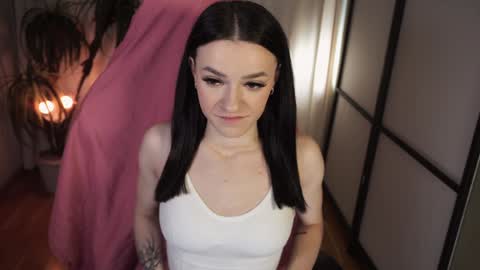 elizzza_ online show from 02/06/25, 12:26