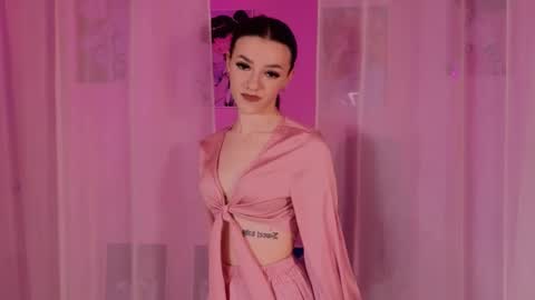 elizzza_ online show from 02/12/25, 12:12