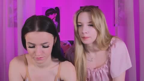 elizzza_ online show from 02/14/25, 06:12