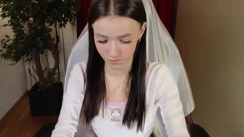 elizzza_ online show from 11/12/25, 05:41