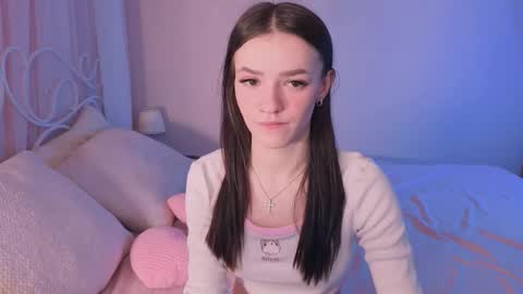 elizzza_ online show from 11/18/25, 05:23