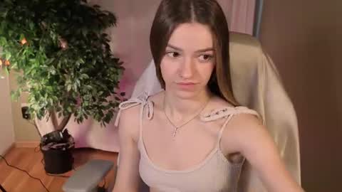 Snapshot of elizzza_ chatting on 07/11/26, 05:21 elizzza_ online show from 07/11/26, 05:21