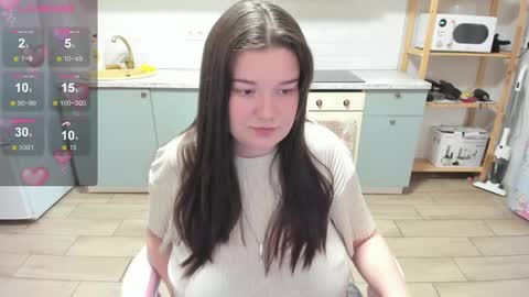 Lina online show from 04/13/26, 08:14