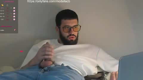 Snapshot of ella2oo4 chatting on 04/07/26, 06:52 Chris online show from 04/07/26, 06:52