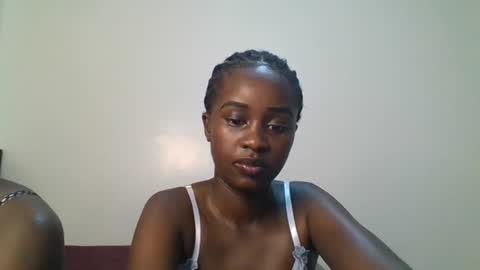 Snapshot of ella8_ chatting on 07/06/26, 10:23 ella8_ online show from 07/06/26, 10:23
