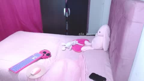 Snapshot of ella_2sweet chatting on 09/26/25, 02:48 Ella online show from 09/26/25, 02:48