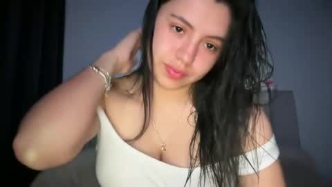 Snapshot of ella_aq chatting on 07/08/26, 05:56 Ella online show from 07/08/26, 05:56