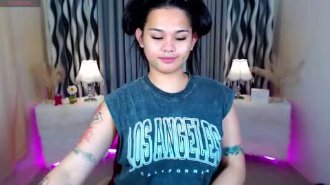 HI ITS ME ELLA online show from 10/05/25, 08:07