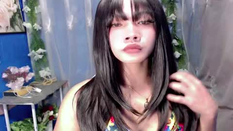 Snapshot of ella_fuma chatting on 10/27/25, 10:58 Ella online show from 10/27/25, 10:58