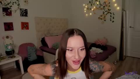 ELLA online show from 10/28/25, 09:46