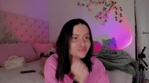 ELLA online show from 11/02/25, 09:00