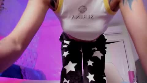 ELLA online show from 11/22/25, 09:52