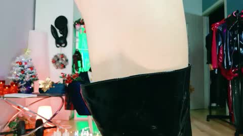 ella_kross online show from 11/29/25, 03:37