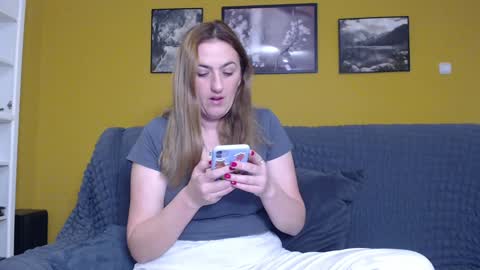 Snapshot of ella_max_live chatting on 02/08/25, 06:22 Ella  Max online show from 02/08/25, 06:22