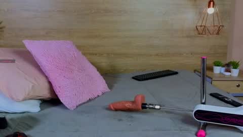 ella_mon online show from 06/10/26, 01:06