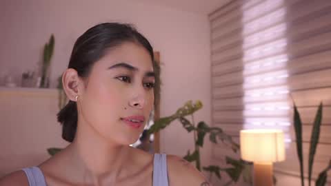 ELLA OWEN online show from 04/16/26, 09:39