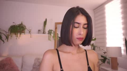 ELLA OWEN online show from 04/23/26, 04:20