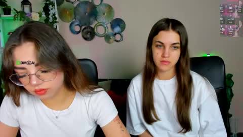 Ella online show from 04/18/26, 09:35