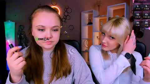 Ella online show from 04/19/26, 07:16