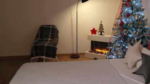 Ella online show from 12/20/24, 07:28