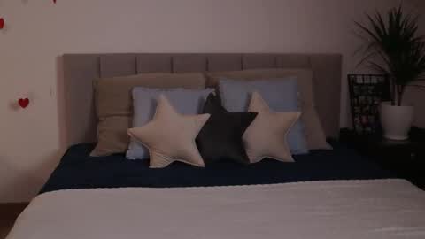 Ella online show from 02/16/25, 07:27