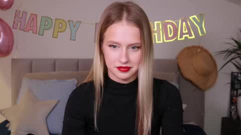 Ella online show from 03/01/25, 07:37