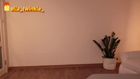 Ella online show from 09/14/25, 06:18