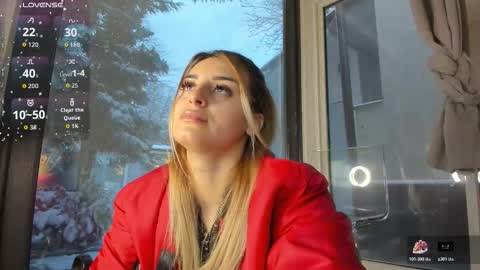 ella_vee online show from 01/11/26, 06:07