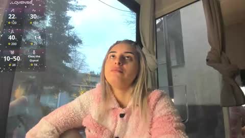 ella_vee online show from 02/09/26, 06:17