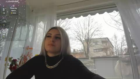 ella_vee online show from 03/22/26, 07:34