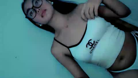Snapshot of ella_walkerxxx chatting on 06/10/26, 03:44 ella_walkerxxx online show from 06/10/26, 03:44
