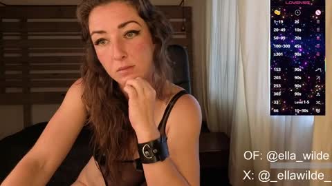 Snapshot of ella_wilde_ chatting on 04/08/26, 11:43 Ella Wilde online show from 04/08/26, 11:43