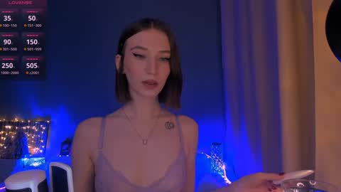 ellaamber online show from 01/12/25, 10:54