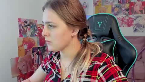 Snapshot of ellabells chatting on 03/30/26, 12:28 EllaBells online show from 03/30/26, 12:28