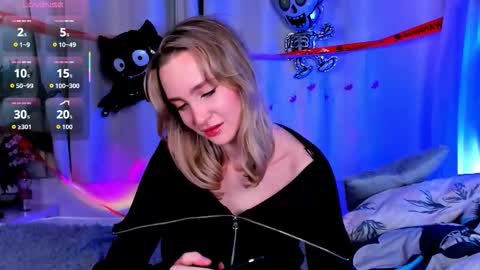 Ella online show from 10/29/25, 03:47