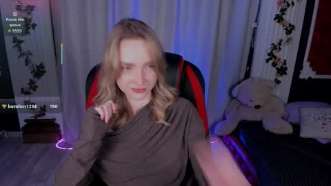 Ella online show from 12/20/25, 03:08