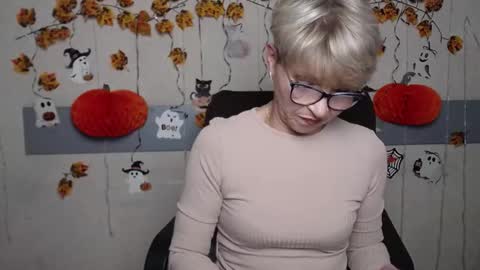 EllaBonito online show from 10/23/25, 06:23