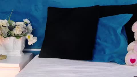 EllaBubbles online show from 02/24/26, 11:08