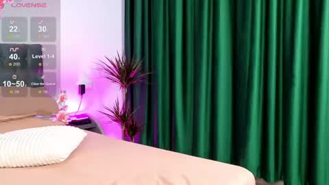 Ella online show from 06/30/26, 05:03