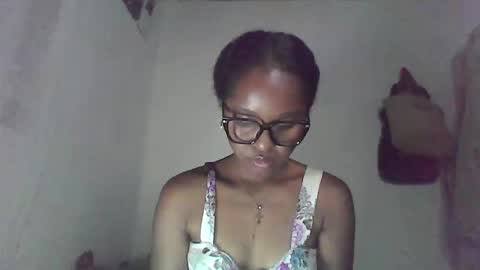 Snapshot of ellah245 chatting on 02/17/26, 05:52 ellah245 online show from 02/17/26, 05:52