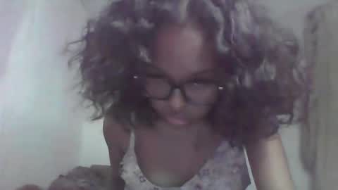 Snapshot of ellah245 chatting on 02/20/26, 02:52 ellah245 online show from 02/20/26, 02:52