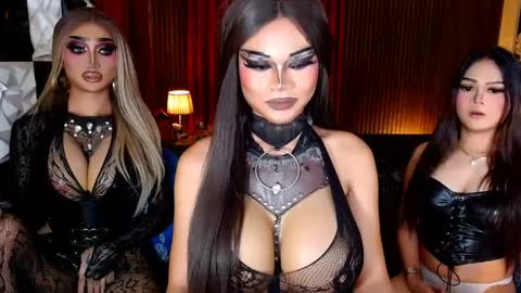 ellahemperialts online show from 04/22/26, 09:01