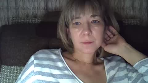 Snapshot of ellajohnsonx chatting on 12/19/24, 04:34 ellajohnsonx online show from 12/19/24, 04:34
