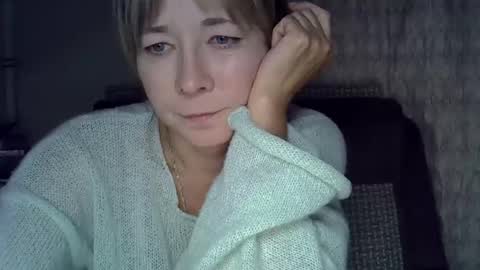 Snapshot of ellajohnsonx chatting on 09/20/25, 02:45 ellajohnsonx online show from 09/20/25, 02:45