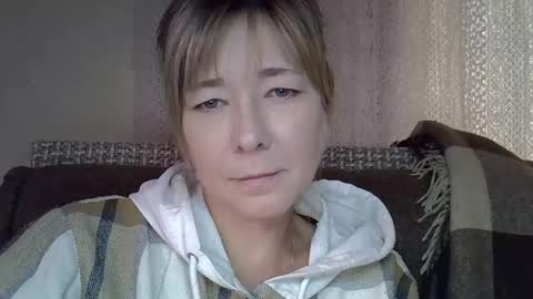 Snapshot of ellajohnsonx chatting on 09/27/25, 10:20 ellajohnsonx online show from 09/27/25, 10:20