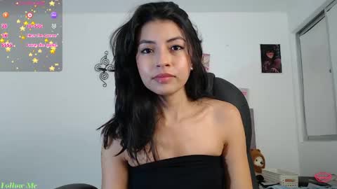 Snapshot of ellajonz chatting on 06/02/26, 03:52 Ella Amoneth online show from 06/02/26, 03:52