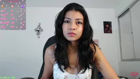 Snapshot of ellajonz chatting on 06/03/26, 03:31 Ella Amoneth online show from 06/03/26, 03:31