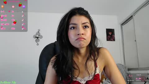 Snapshot of ellajonz chatting on 06/06/26, 03:44 Ella Amoneth online show from 06/06/26, 03:44