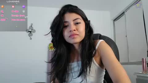 Ella Amoneth online show from 08/05/26, 04:04